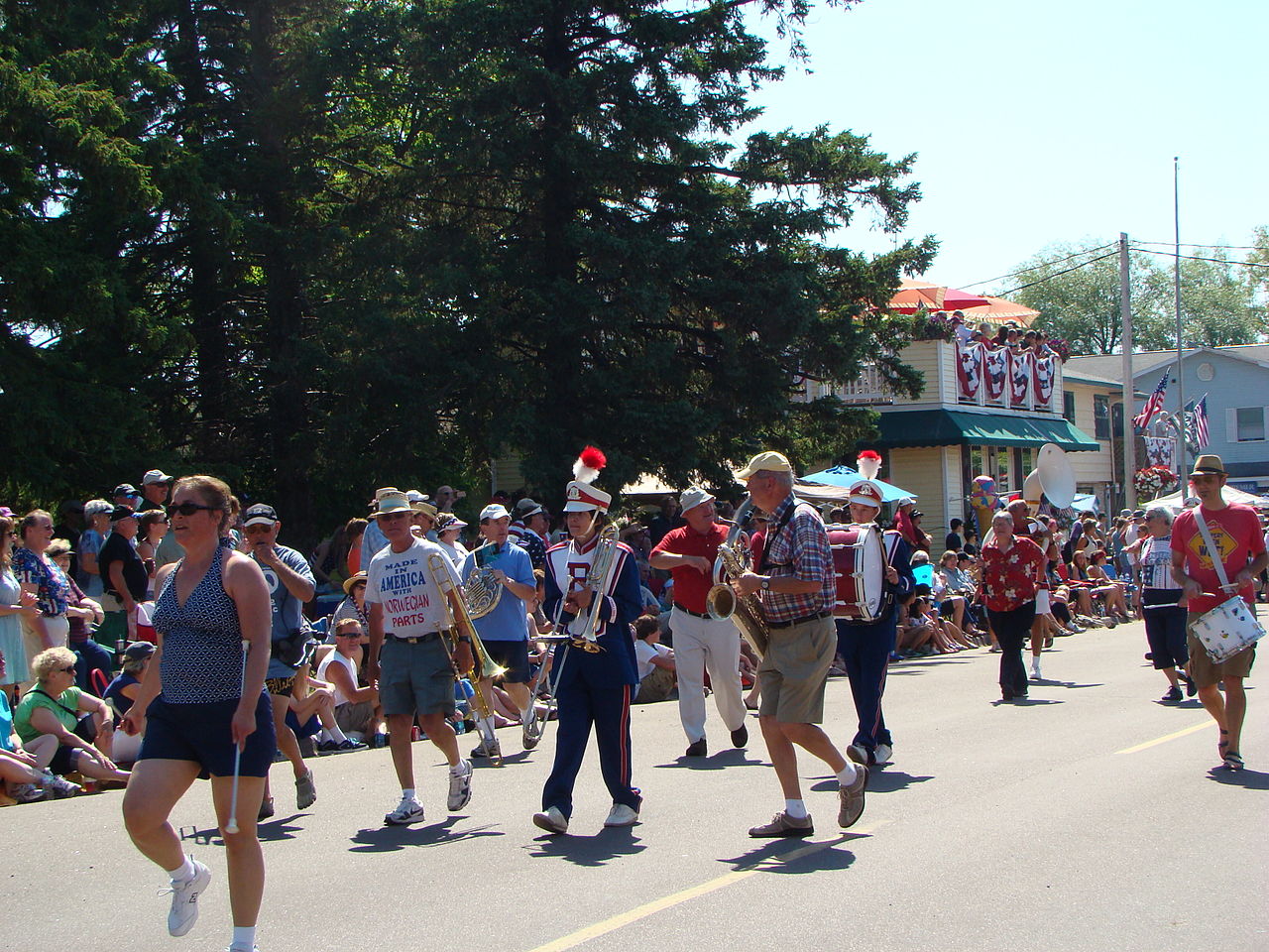 1280px-madeline_island_parade-1540915148991.jpg