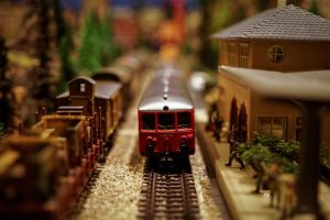 model-train-1146828-300x200.jpg