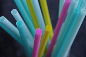 straws-3193715_1920-300x200.jpg