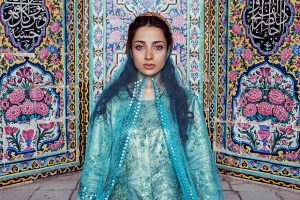 woman-beauty-atlas-mihaela-noroc-166__880-300x200.jpg