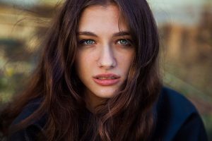 woman-beauty-atlas-mihaela-noroc-180__880-300x200.jpg