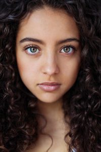 woman-beauty-atlas-mihaela-noroc-181__880-200x300.jpg