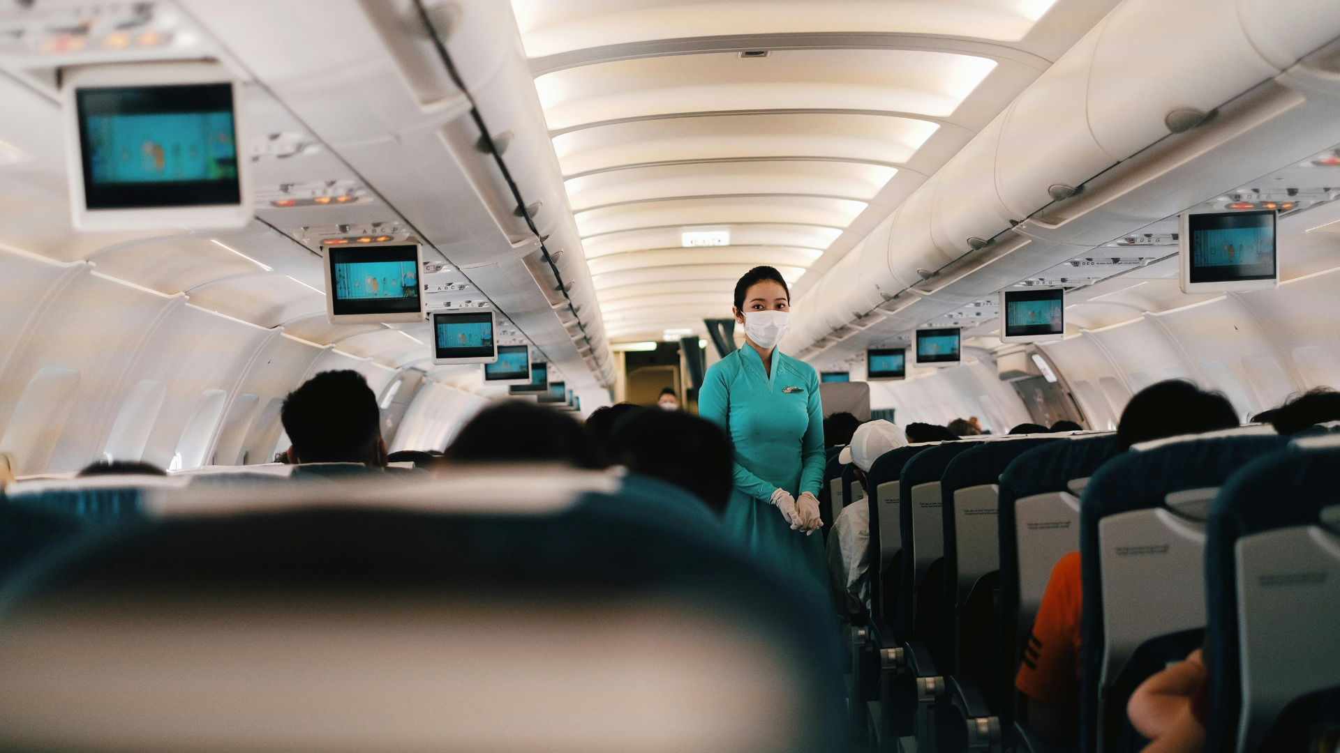 Flight-Attendant-Thumb