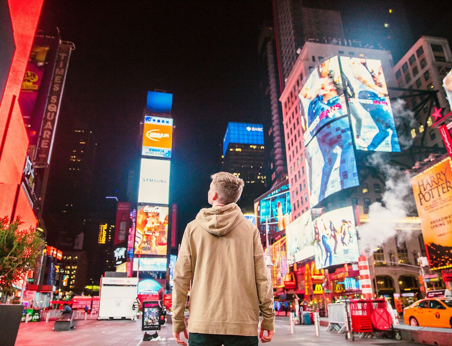 Life In The Big Apple: 20 New York Landmarks You Have To Visit - RoughMaps