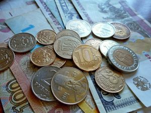 Common Travel Scams Everyone Should Know About Before Their Next Trip (And How To Avoid Them)