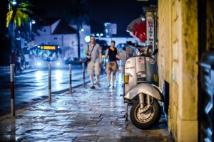 Tourists Share Fascinating Cultural Observations From Abroad