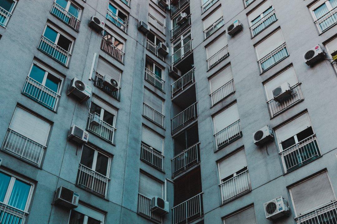 Travel Enthusiasts Share The Worst Cities They Have Ever Been To