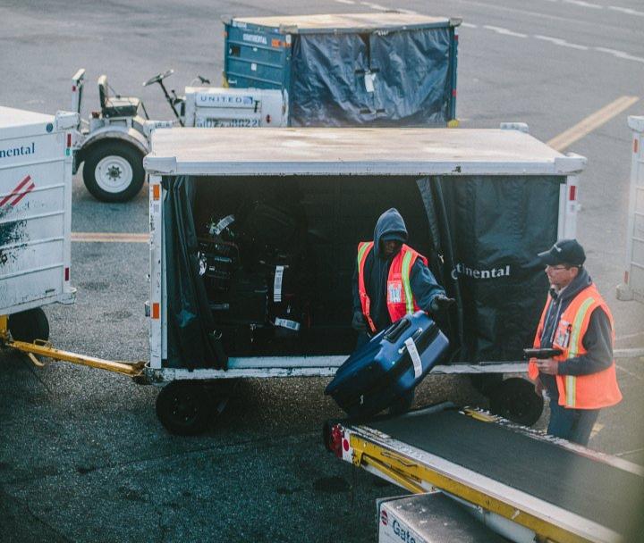 Pilots and Flight Attendants Share Their Most Loved (And Hated) Airports