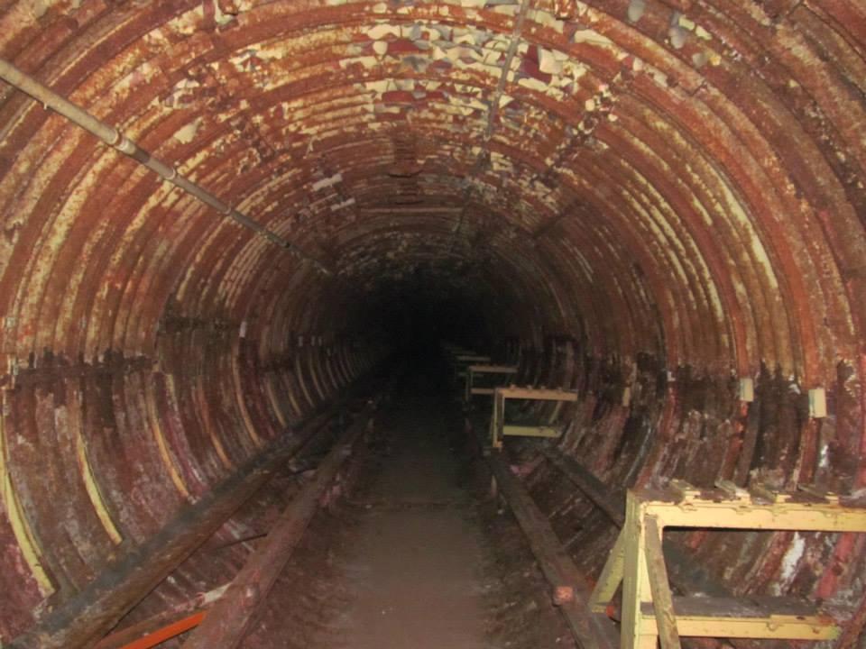 Abandoned Building Explorers From Around The World Share What They Found