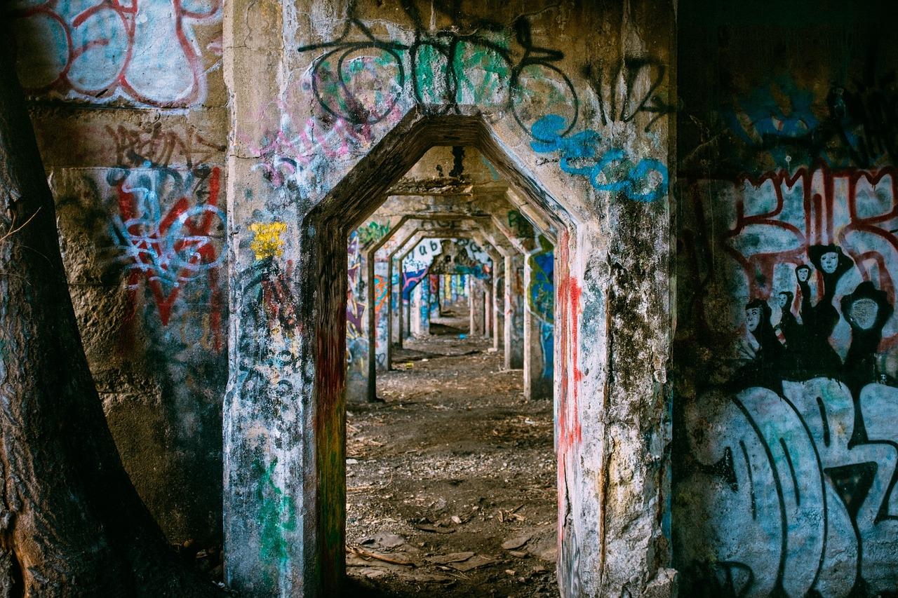 Abandoned Building Explorers From Around The World Share What They Found
