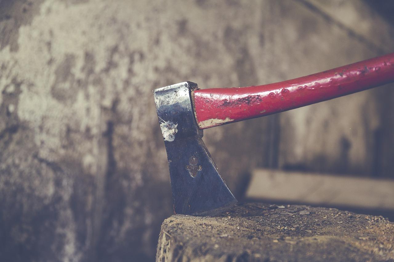 Abandoned Building Explorers From Around The World Share What They Found