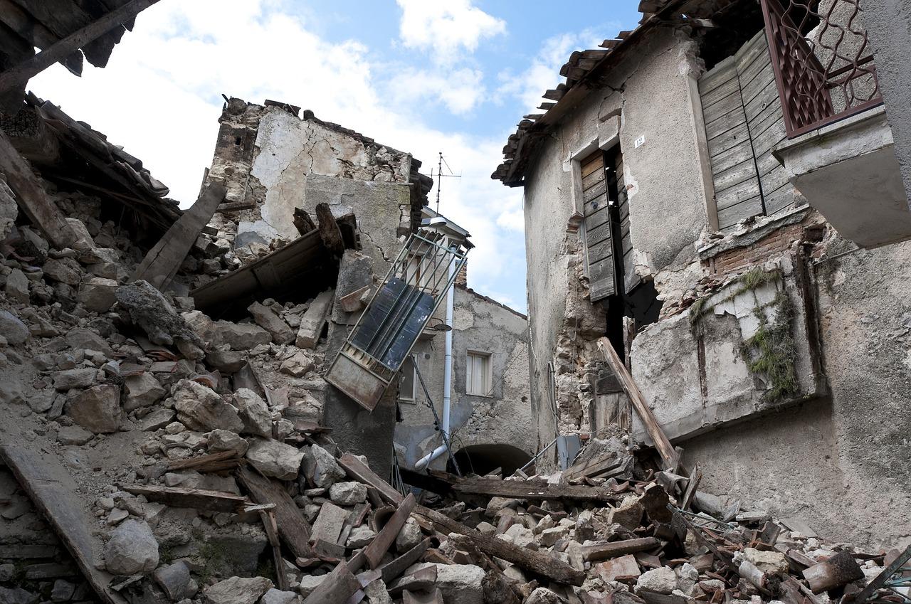 Natural Disaster Survivors From Around The World Share Their Stories