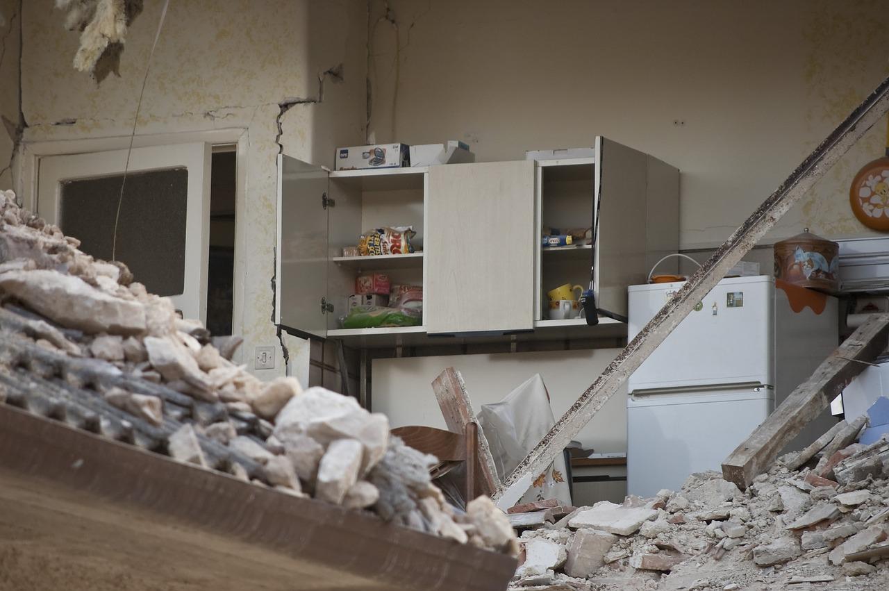Natural Disaster Survivors From Around The World Share Their Stories