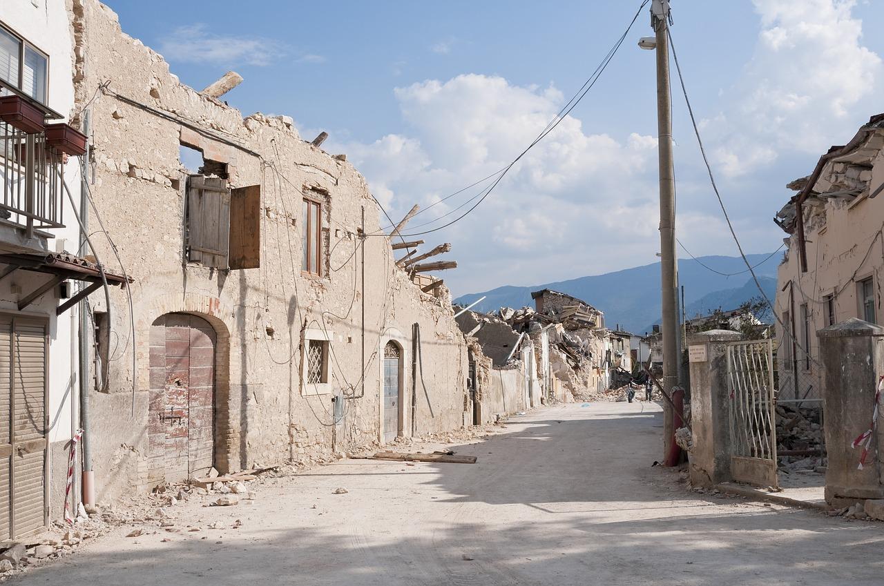 Natural Disaster Survivors From Around The World Share Their Stories