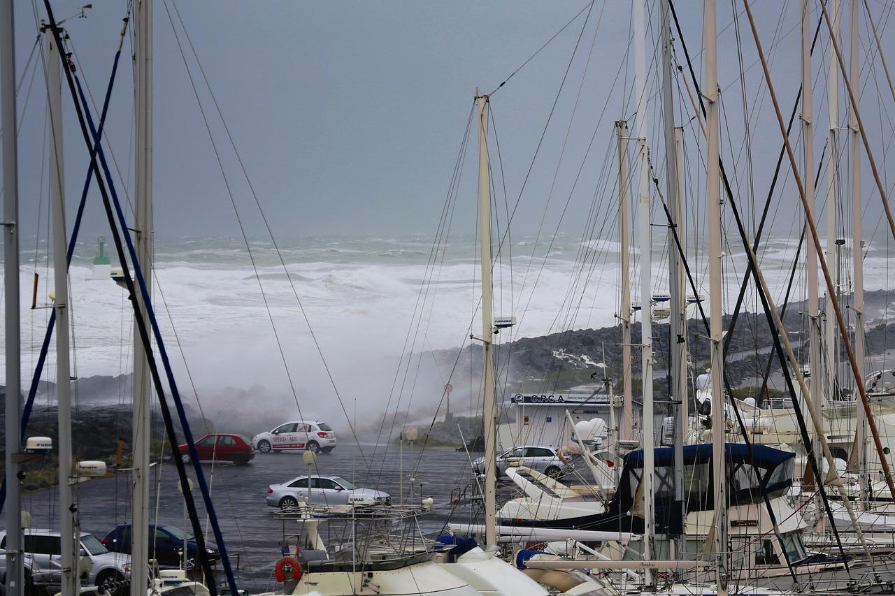 Natural Disaster Survivors From Around The World Share Their Stories