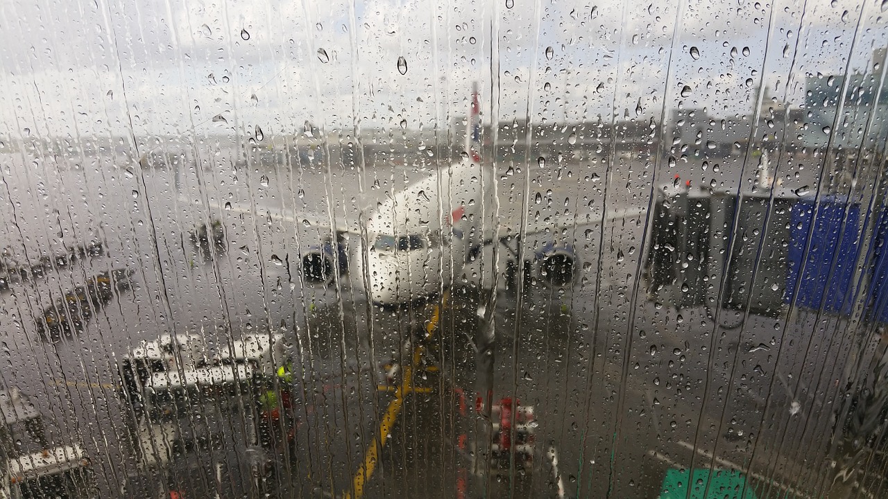 People From Around The World Share Their Airport Farewell Stories