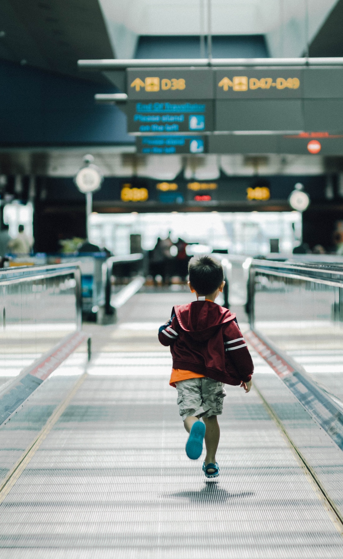 People From Around The World Share Their Airport Farewell Stories