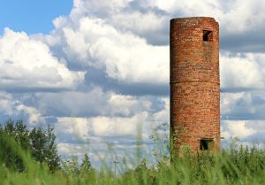 Abandoned Building Explorers From Around The World Share What They Found