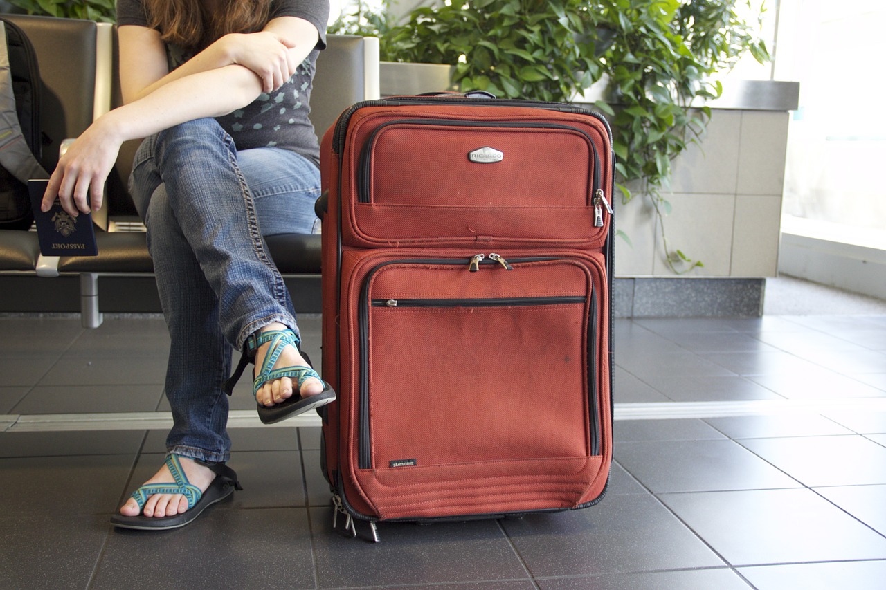 People From Around The World Share Their Airport Farewell Stories
