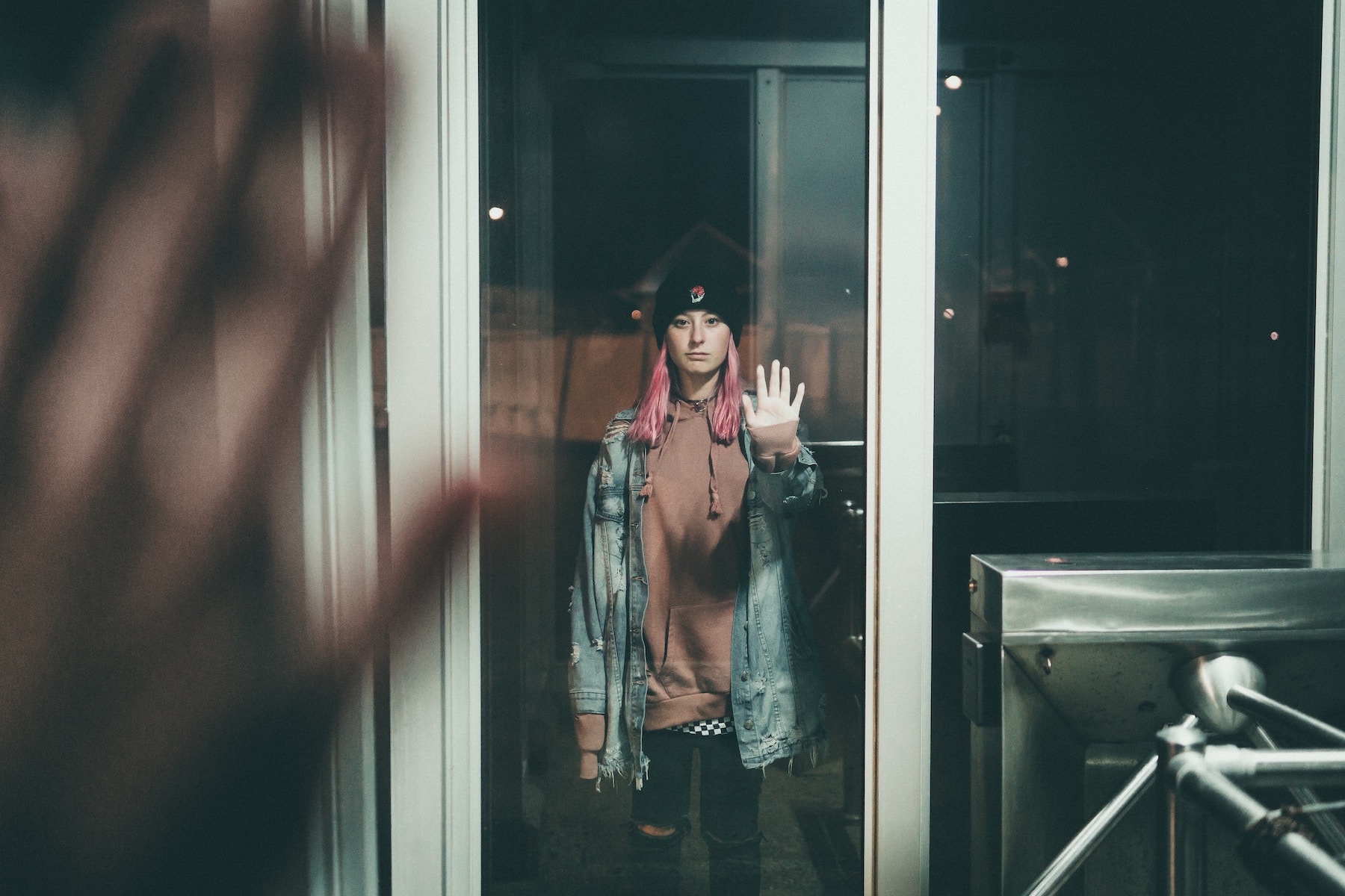 People From Around The World Share Their Airport Farewell Stories