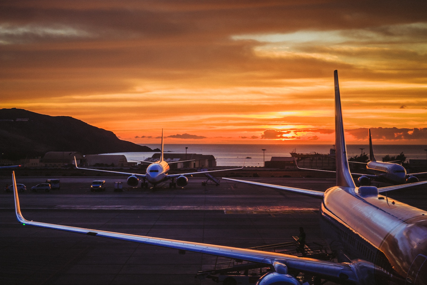 People From Around The World Share Their Airport Farewell Stories