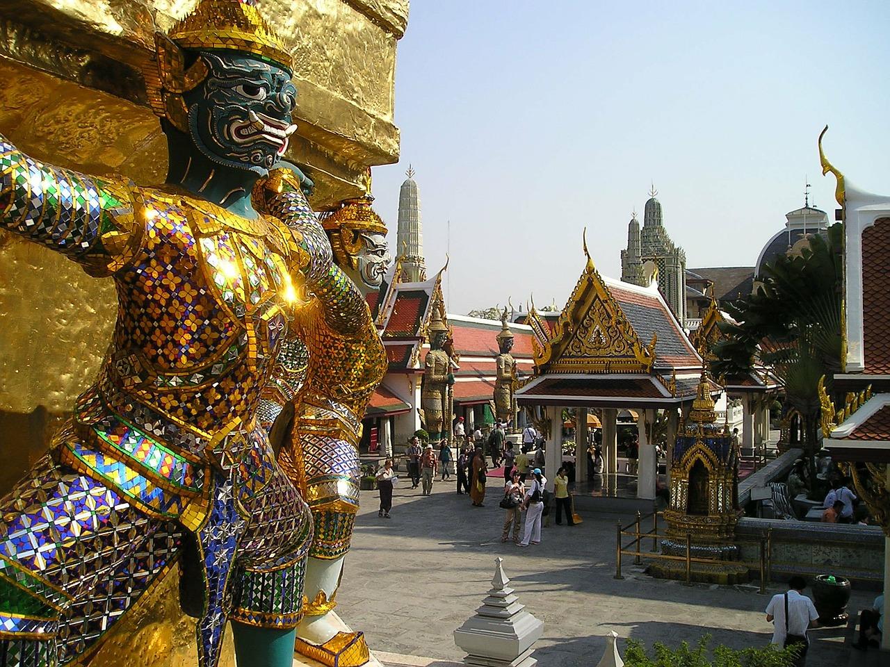 Travelers Share The Insensitive Acts They've Witnessed Tourists Doing