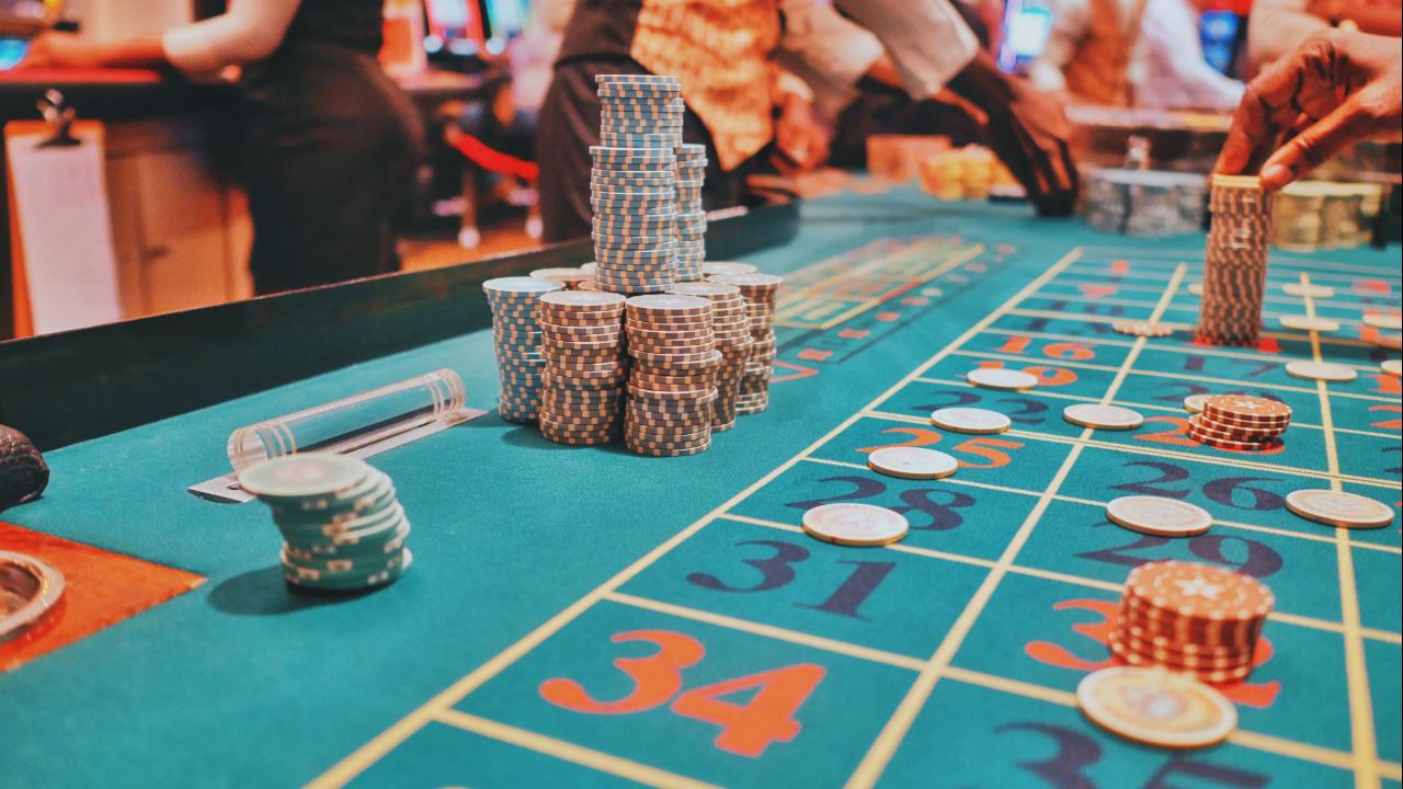 Las Vegas Workers Share The Biggest Losses They Have Ever Seen