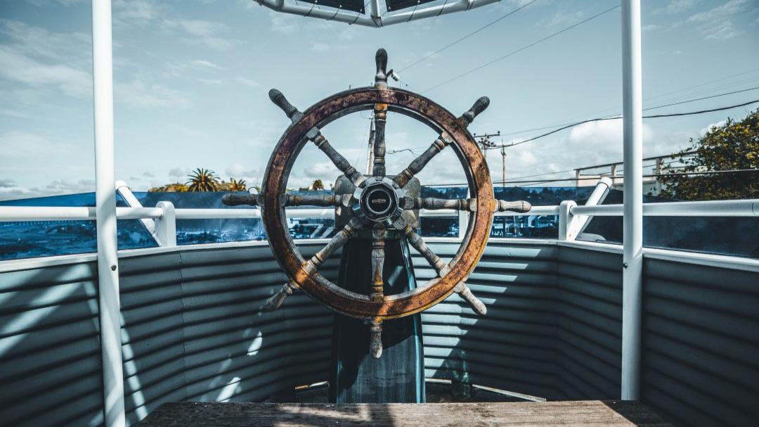 Weird Sea World: People Who Have Lived On the Ocean Share Their Strangest Encounters