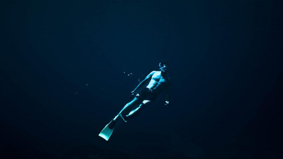 Weird Sea World: People Who Have Lived On the Ocean Share Their Strangest Encounters