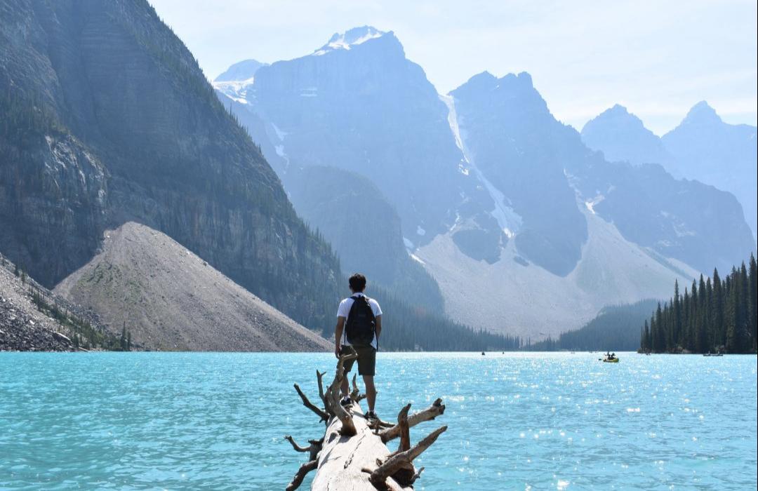 Weird Sea World: People Who Have Lived On the Ocean Share Their Strangest Encounters