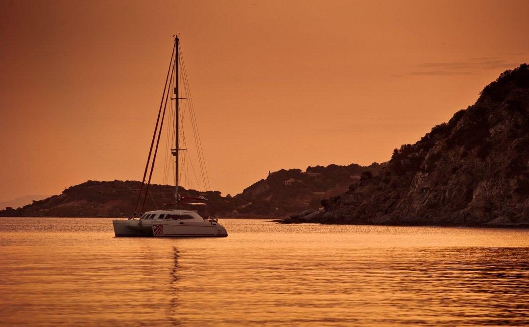 Weird Sea World: People Who Have Lived On the Ocean Share Their Strangest Encounters