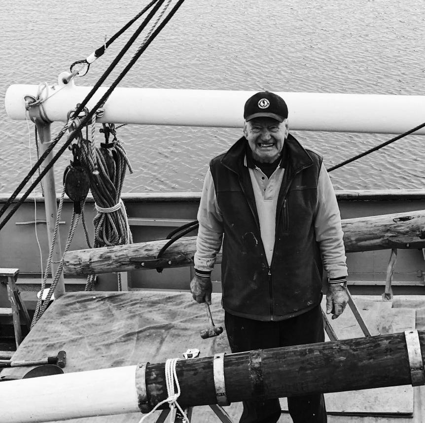 Weird Sea World: People Who Have Lived On the Ocean Share Their Strangest Encounters