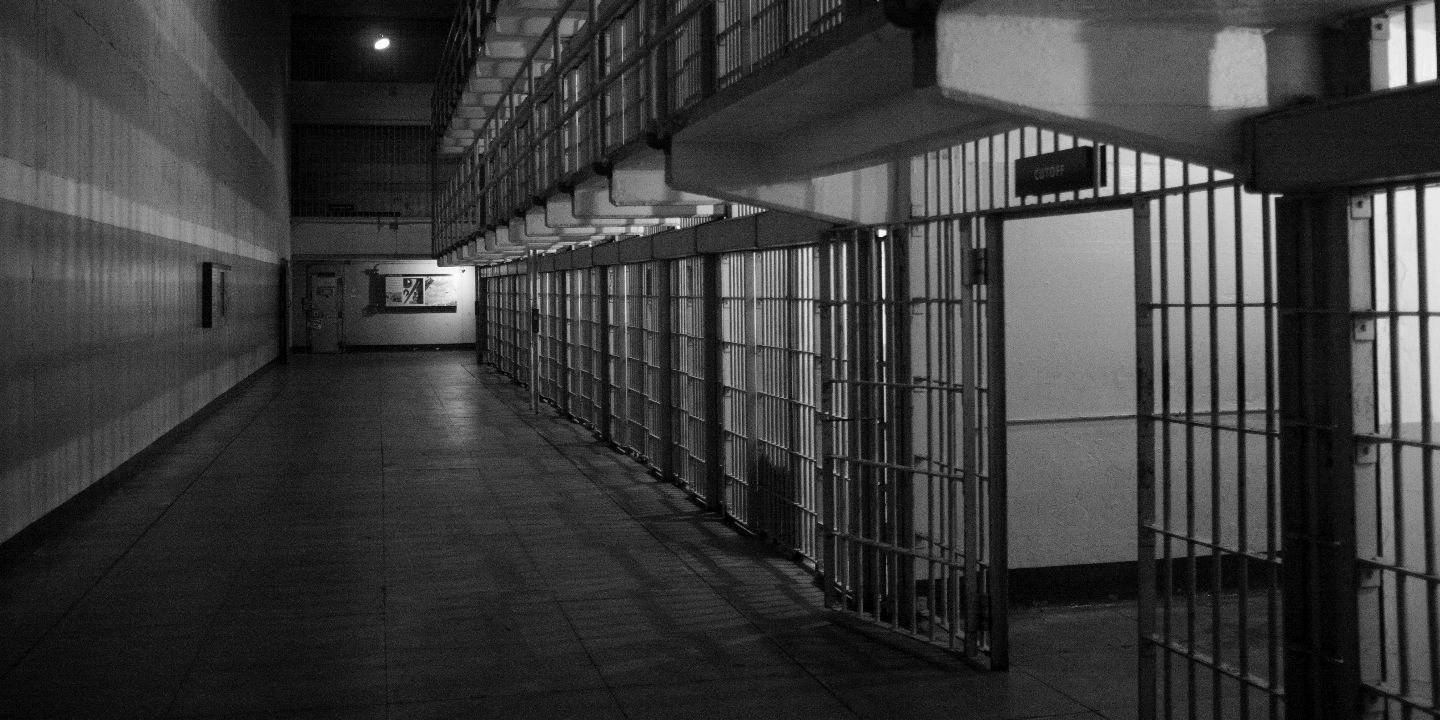 Prison Guards From Around The World Share The Worst Things They Have