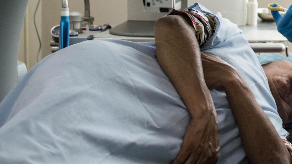 Doctors From Around The World Share The Weird Things They Have Encountered On The Job