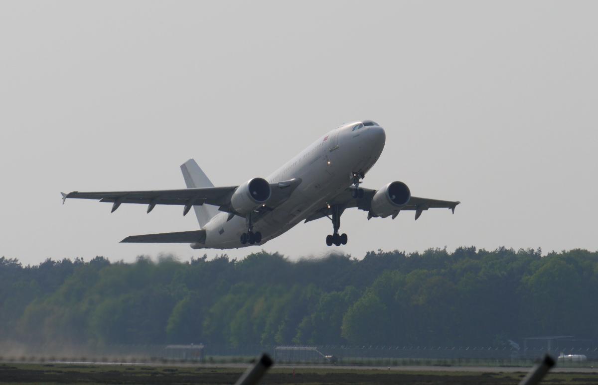 Stories Of Pilots Who Narrowly Avoided Disaster