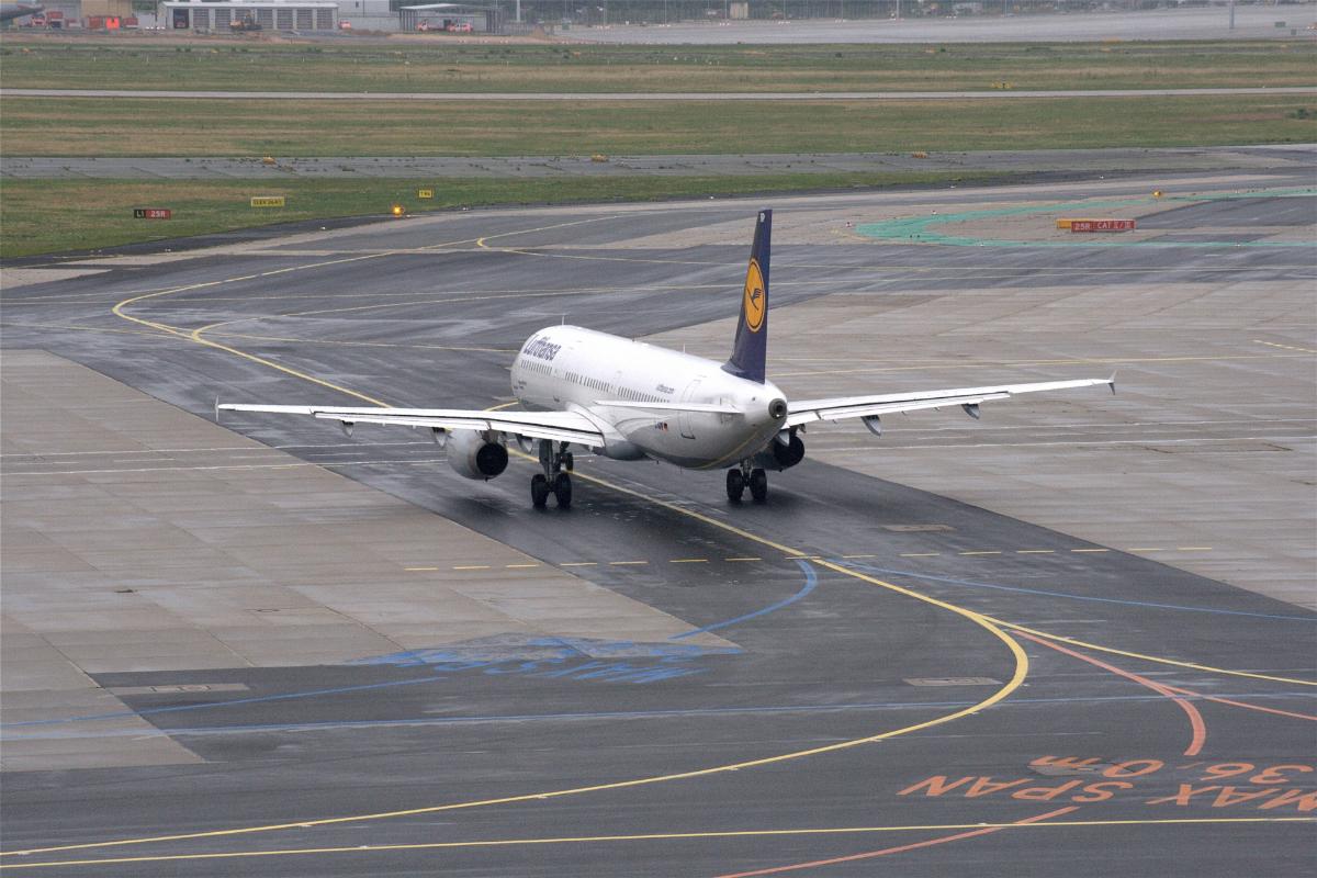 Stories Of Pilots Who Narrowly Avoided Disaster