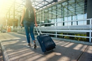 Travelers Who Encountered Celebrities On The Road Share Their Stories