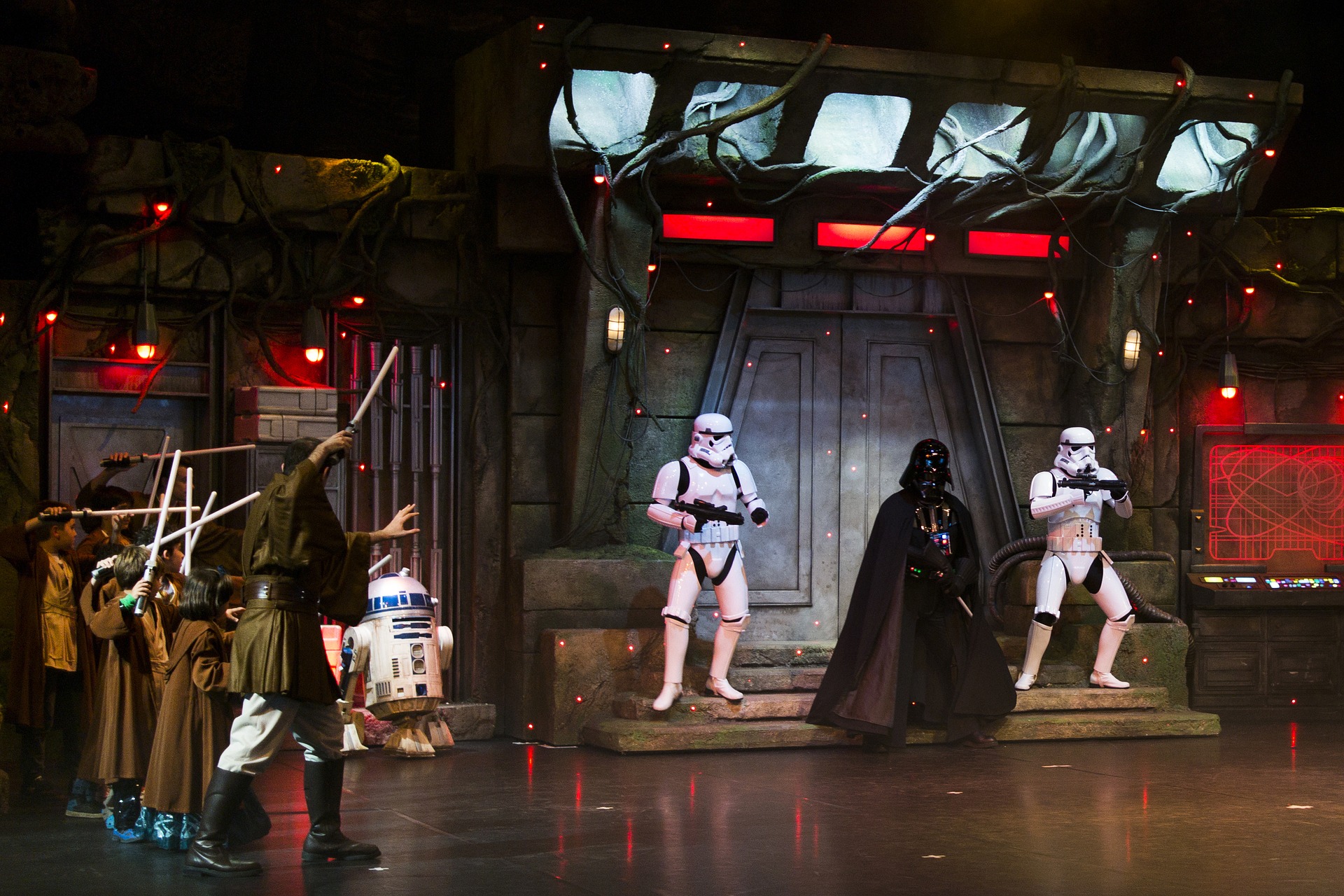Disney World Staff And Guests Share Their 'Behind The Magic' Stories