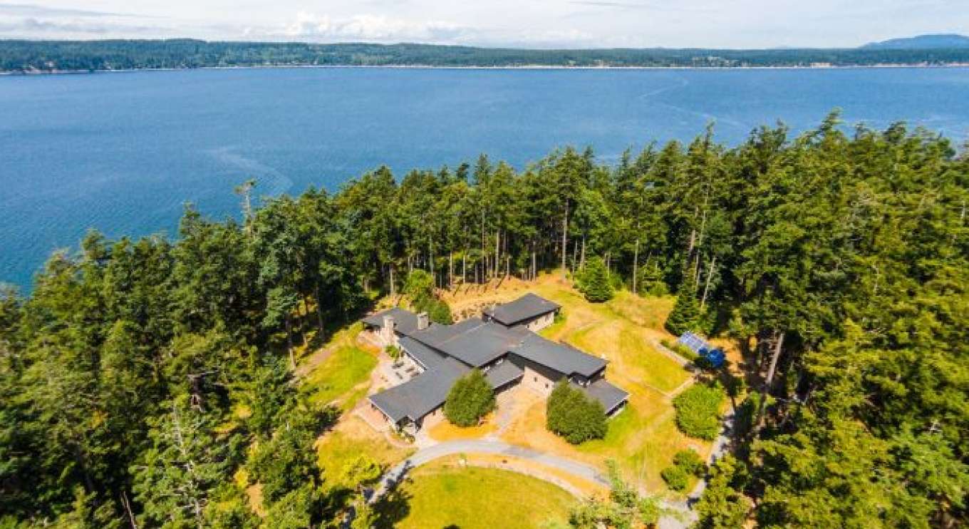40 Private Islands You Can Rent Or Buy Right Now