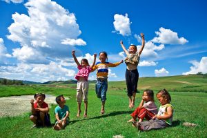 Pay It Forward: Great Ways to Give Back While Traveling