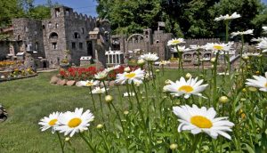 The Weirdest Tourist Attractions In The US, Ranked
