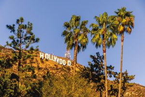 Travelers Who Encountered Celebrities On The Road Share Their Stories
