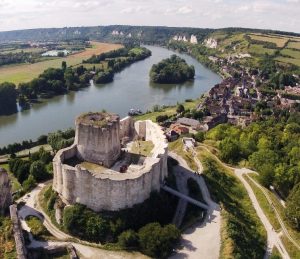 40 Abandoned Castles From Around The World