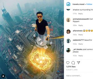 50 Extreme Vacation Selfies That Make Us Very Nervous