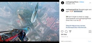 50 Extreme Vacation Selfies That Make Us Very Nervous