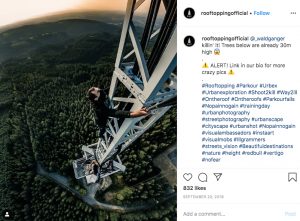 50 Extreme Vacation Selfies That Make Us Very Nervous